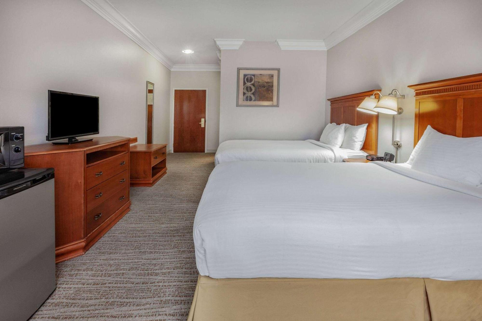 Altavista Days Inn By Wyndham Alta Vista מראה חיצוני תמונה
